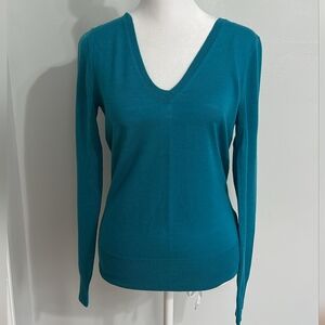 100% Italian Merino CLUB MONACO Teal Knit Top